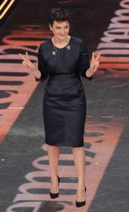 Arisa in topless a 40 è ancora più hot