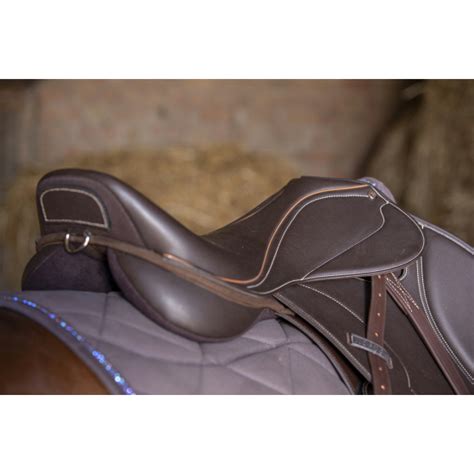 Norton Club Rexine Evol Close Contact Saddle Synthetic Saddles Padd