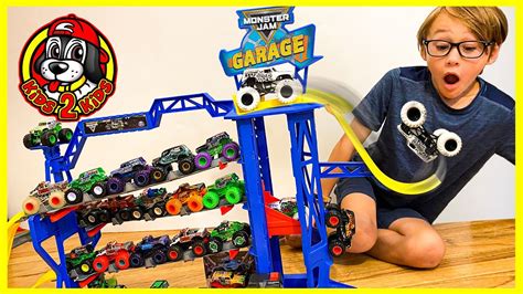 NEW 2022 Monster Jam GARAGE Playset UNBOXING 40th Anniversary Grave