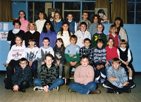 Photo De Classe Cm2 De 1995 ECOLE VOLTAIRE Copains D Avant