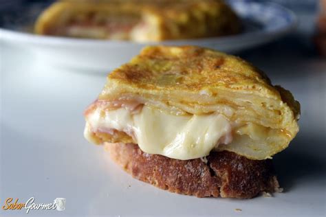 Tortilla De Patata Rellena De Jamón Y Queso