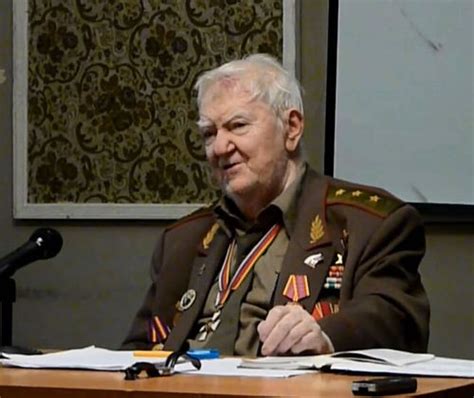 Жухрай, Владимир Михайлович | Литературная энциклопедия