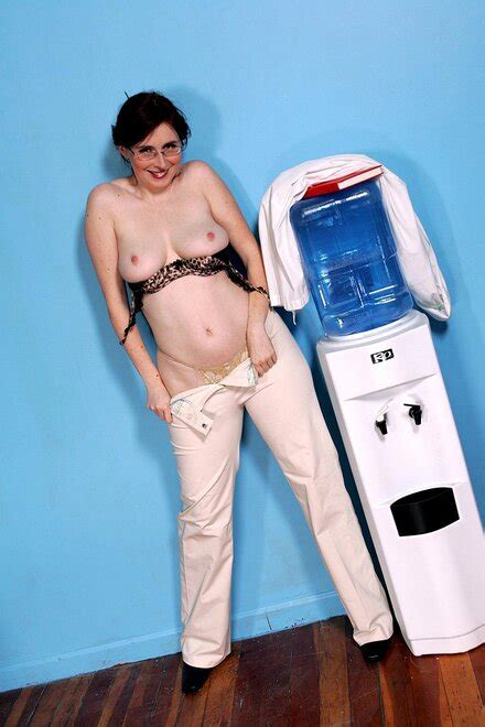 Ellinude 1 ElliNude LabTech L 039 Porn Pic