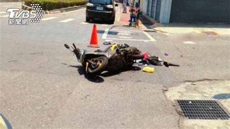 快訊／高雄死亡車禍！89歲阿公開貨車右轉 女騎士遭撞倒送醫不治 Tvbs Line Today