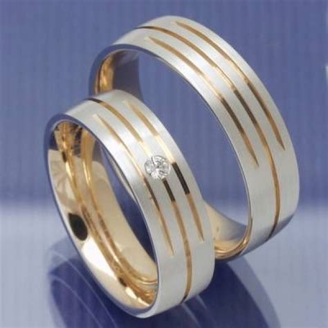 Eheringe Shop Hochzeitsringe Aus 585 Weissgold Und Rotgold Mit Rillen