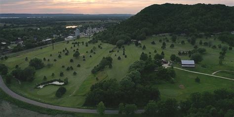 The Grove Golf Course - Golf in Cochrane, Wisconsin