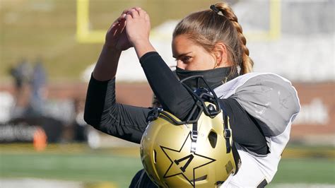 See Kicker Sarah Fuller Warming Up For Vanderbilt Football At Missouri