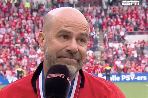 Peter Bosz Barst In Huilen Uit Na Titel Die Hoort Hierbij Psvfans