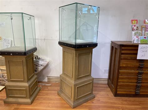 Lighted Display Case On Solid Wooden Pedestal With Lock And Key 21 W X 68 H