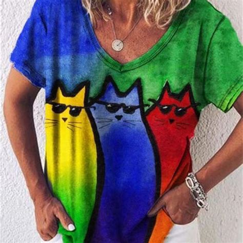 Kaufe Frauen T Shirt Kawaii Katze Grafik V Ausschnitt Kurzarm Mode