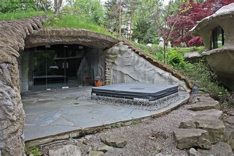 Maison Earthship Earthship Home Earth Sheltered Homes Sheltered