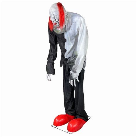 Haunted Living 8 Ft Lighted Animatronic Clown On Stilts In The Outdoor