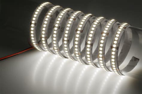 NOBILE ILLUMINAZIONE STRIP LED IP20 10W M 3000K 1600LM 80