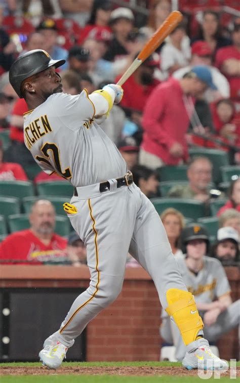 Andrew Mccutchen Hitting Front View