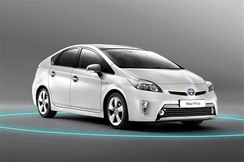 Facelifted 2012 Toyota Prius Quietly Makes World Premiere In Frankfurt