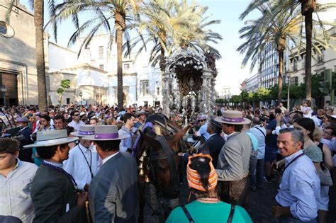 Llegada De La Hermandad Del Roc O De Jerez A Santo Domingo