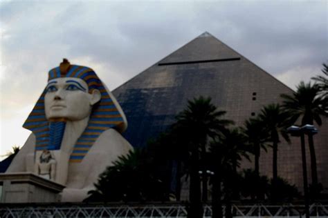 Luxor Las Vegas - Designing Buildings