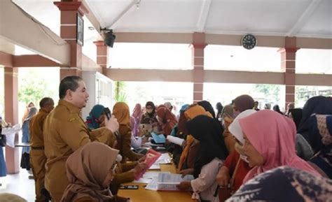 Pemkab Sidoarjo Pastikan Penerima Program Kartu Usaha Perempuan Mandiri