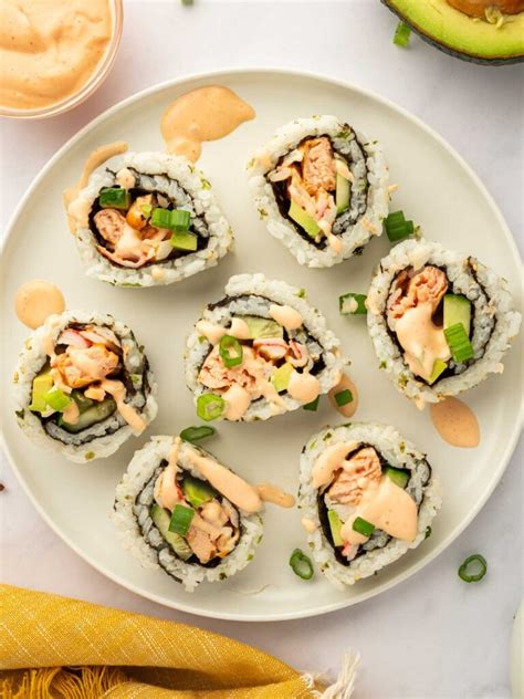 Easy Spicy Salmon Sushi Roll Step By Step Cookin With Mima