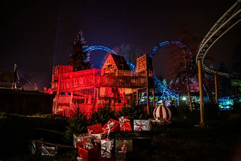 Le Père Noël Débarque à Walibi Pour Faire Son Christmas Show