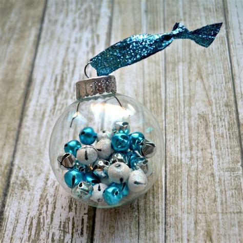 Elegantly Adorable Ways To Fill Clear Ornaments Christmas Crafts