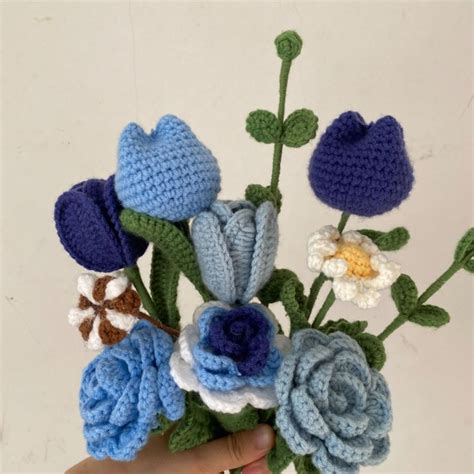 Pretty Crochet Blue Tulip And Rose Flower Bouquet For Gift For Sale