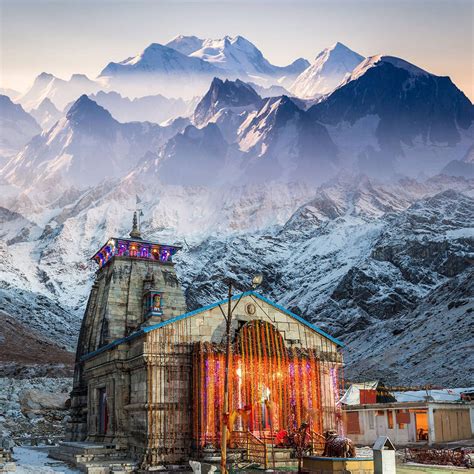 100 Kedarnath Backgrounds