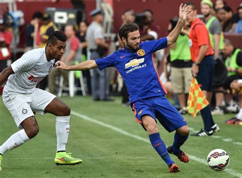 Con Valencia de titular el United vence en penales al Inter de Milán