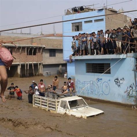 Las Enfermedades Acechan Zonas Devastadas Por Inundaciones En Per