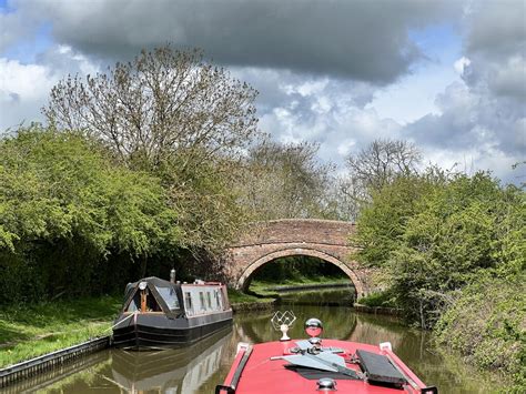 Approaching Bridge 43 On The Grand Union Andrew Abbott Geograph