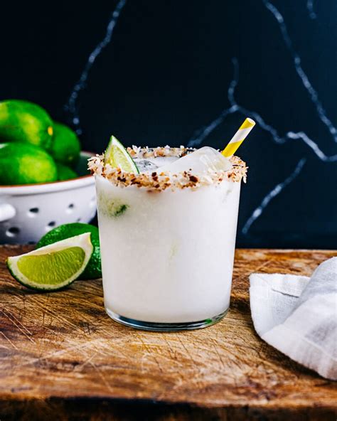 12 Essential Tropical Drinks – A Couple Cooks