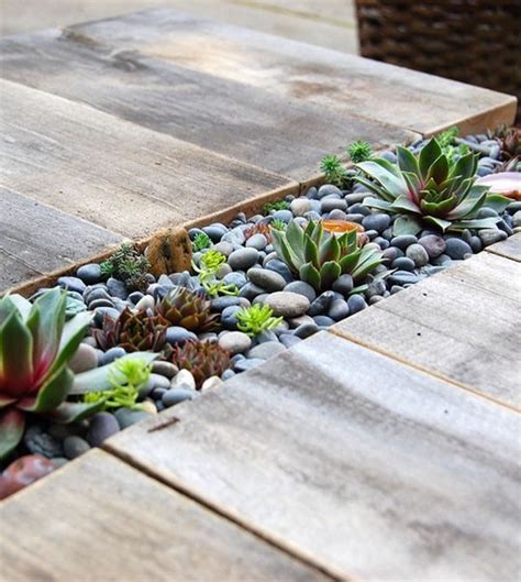 Diy Stone Decor To Make Your Garden Look Like A Professional Has Did It