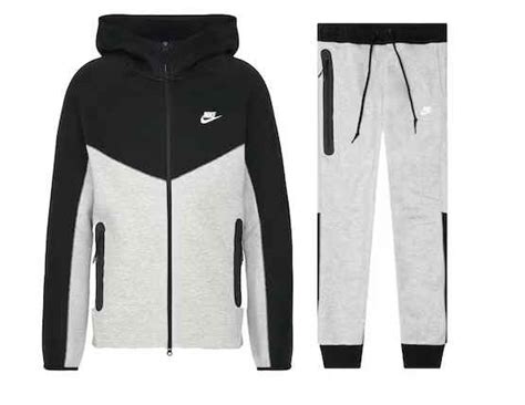 Nike Tech Fleece Greyblack Solessourcedit