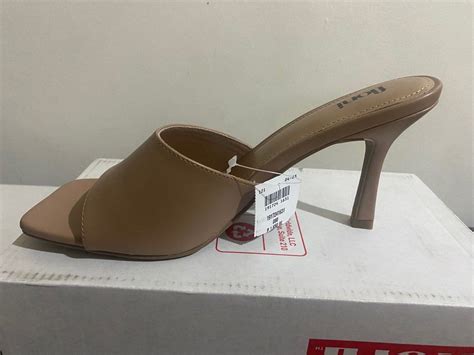 Payless Fioni Nude Mules Women S Fashion Footwear Sandals On Carousell