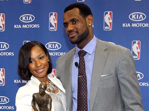 LeBron James first met his wife Savannah in high school - Business Insider