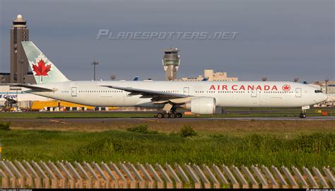 C FIUW Air Canada Boeing 777 333ER Photo By HuoMingxiao ID 1454739