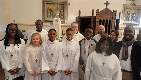 Dimanche 14 mai profession de foi et première communion Paroisse