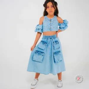 CONJUNTO CROPPED E SAIA ALL JEANS Kukixo Moda Infantil