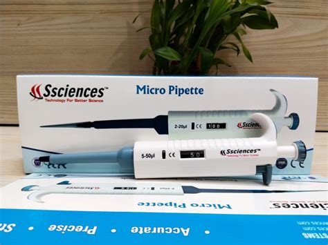 Single Channel Micro Adjustable Micropipette