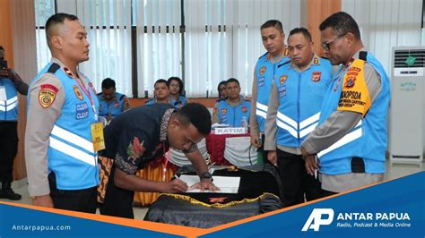 Wakapolda Papua Pimpin Pakta Integritas Dan Pengambilan Sumpah Seleksi