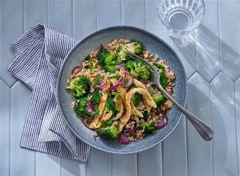 Gebakken Zilvervliesrijst Met Broccoli En Omeletreepjes Recept