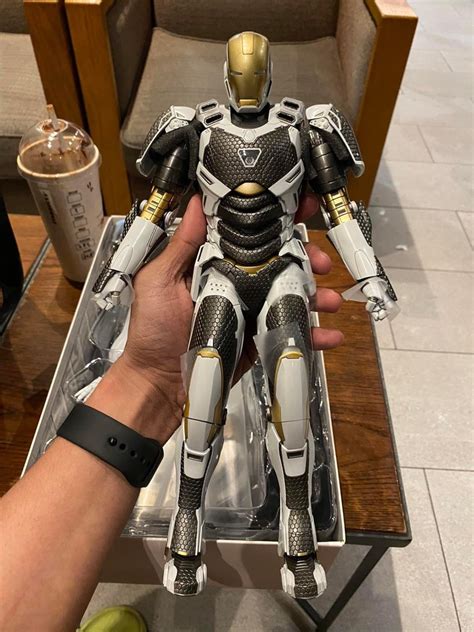 Hot Toys Ironman 3 Starboost Hobbies And Toys Toys And Games On Carousell