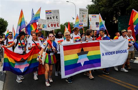 In Pictures Israelis March In Jerusalem For Pride Lgbt Rights