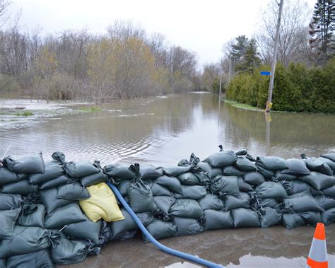 Sandbagging in Preparation for Floods