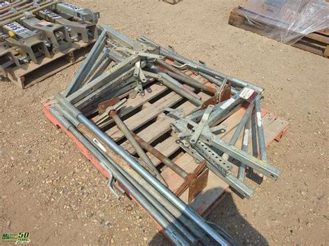 Scaffold Safety Rails And Jacks 1 Pallet Michener Allen Auctioneering Ltd