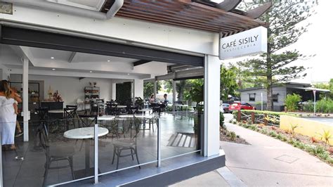 Pizzeria Sisily opens behind Cafe Sisily in Golden Beach | The Courier Mail
