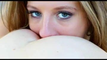 Lesbienne Talons Hauts Se Fait L Cher Le Trou Du Cul Porn