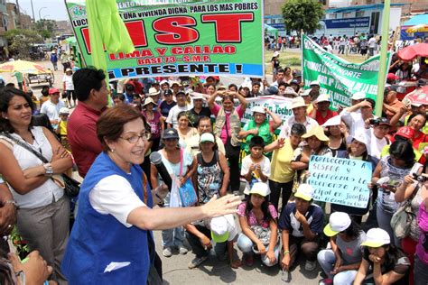 Servicios De La Comuna De Lima Llegaron Hoy A Población De Los Olivos