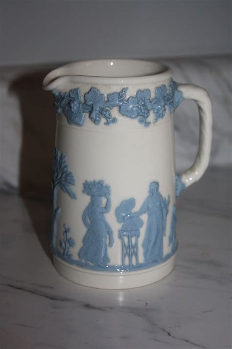 Vintage Or Antique Wedgwood Of Etruria Barlaston Embossed Queensware