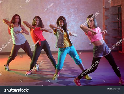 4,934 Hip Hop Dance Class Images, Stock Photos & Vectors | Shutterstock